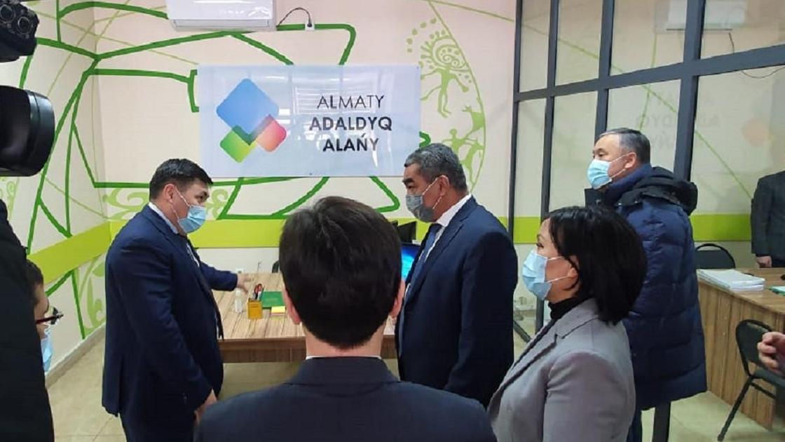 В алматинской полиции заработал проект «Adaldyq alańy»