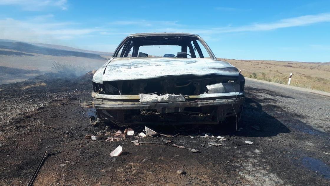 Сгоревший автомобиль в ВКО