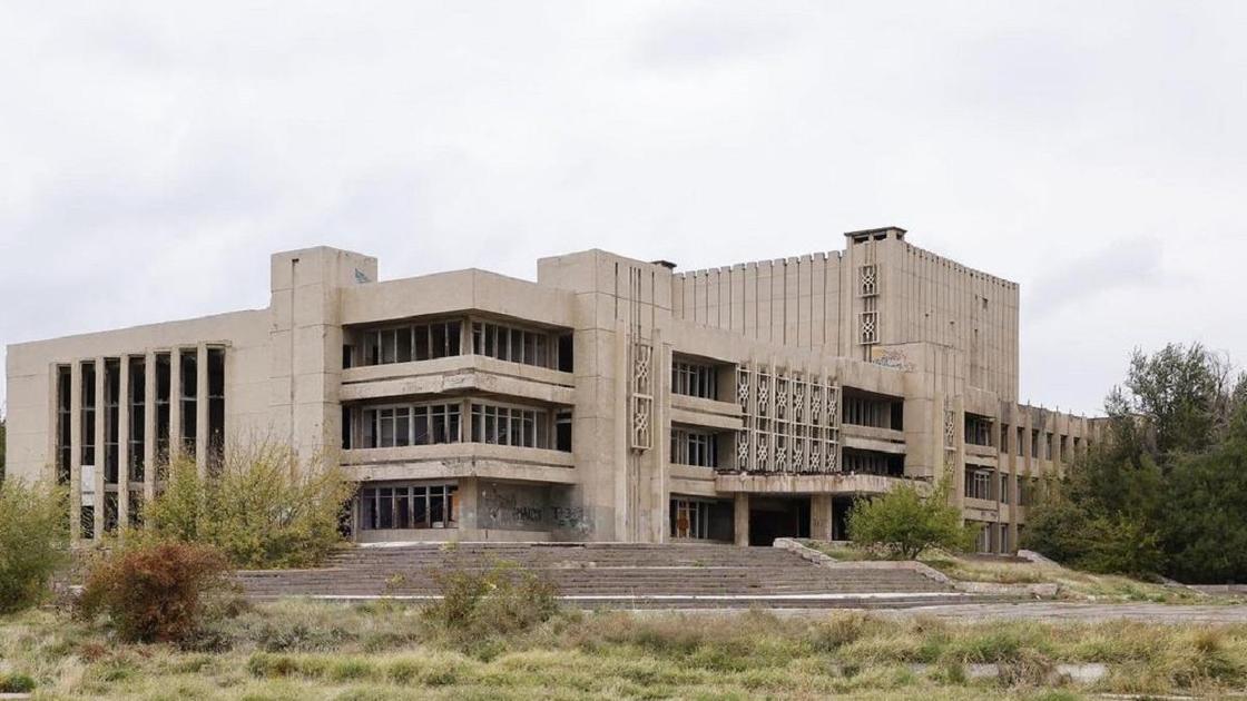 Дом культуры "Фосфорников" в Шымкенте