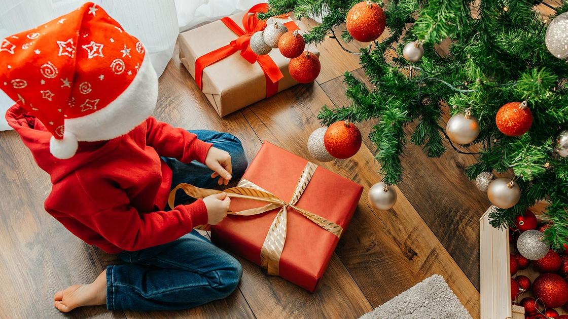 Как менялись детские новогодние подарки за последние полтора века