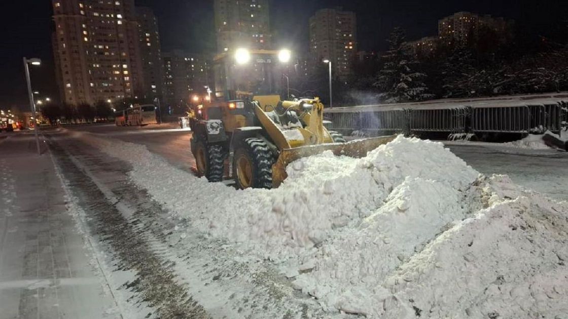 Уборка снега в Астане