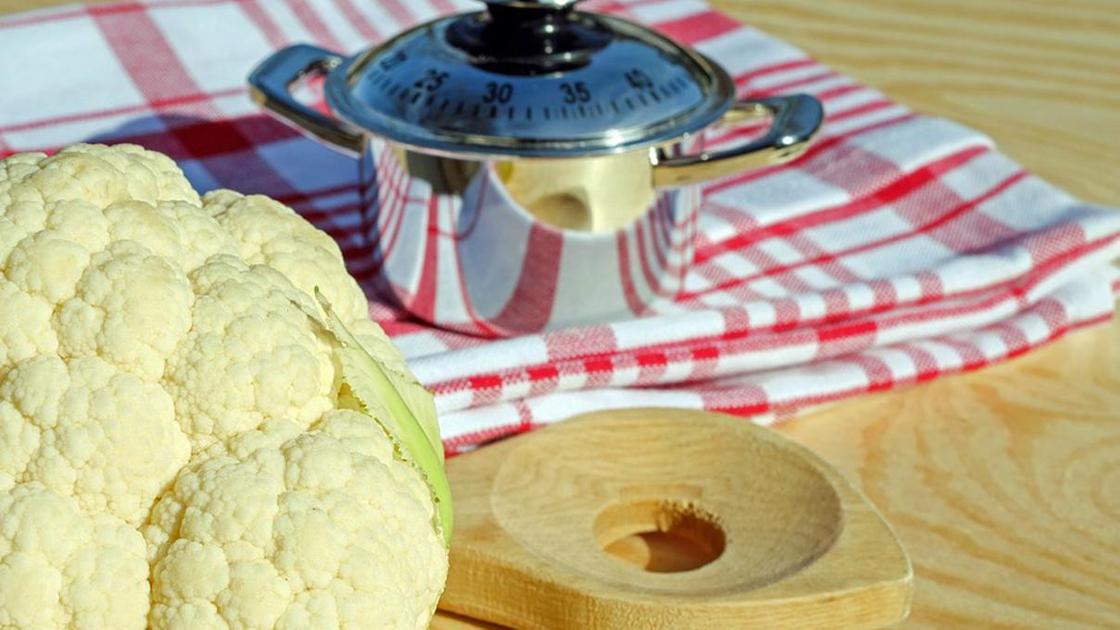 суп с цветной капустой и сыром дружба. b3eea4e15bddaa0f. суп с цветной капустой и сыром дружба фото. суп с цветной капустой и сыром дружба-b3eea4e15bddaa0f. картинка суп с цветной капустой и сыром дружба. картинка b3eea4e15bddaa0f. Сегодня на повестке дня сырный суп с цветной капустой. Очень удобно, что в магазинах можно найти, как свежую, так и замороженную капусту. Подойдет любая! Внимательно прочитайте этапы приготовления и у вас запросто получится вкусный и питательный супчик. А если вы решите готовить в пост, рекомендуем посмотреть этот рецепт.