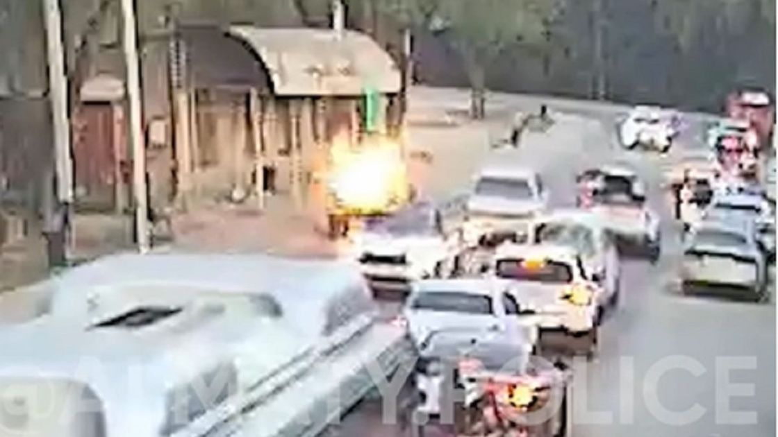 Автомобиль вспыхнул в Алматы