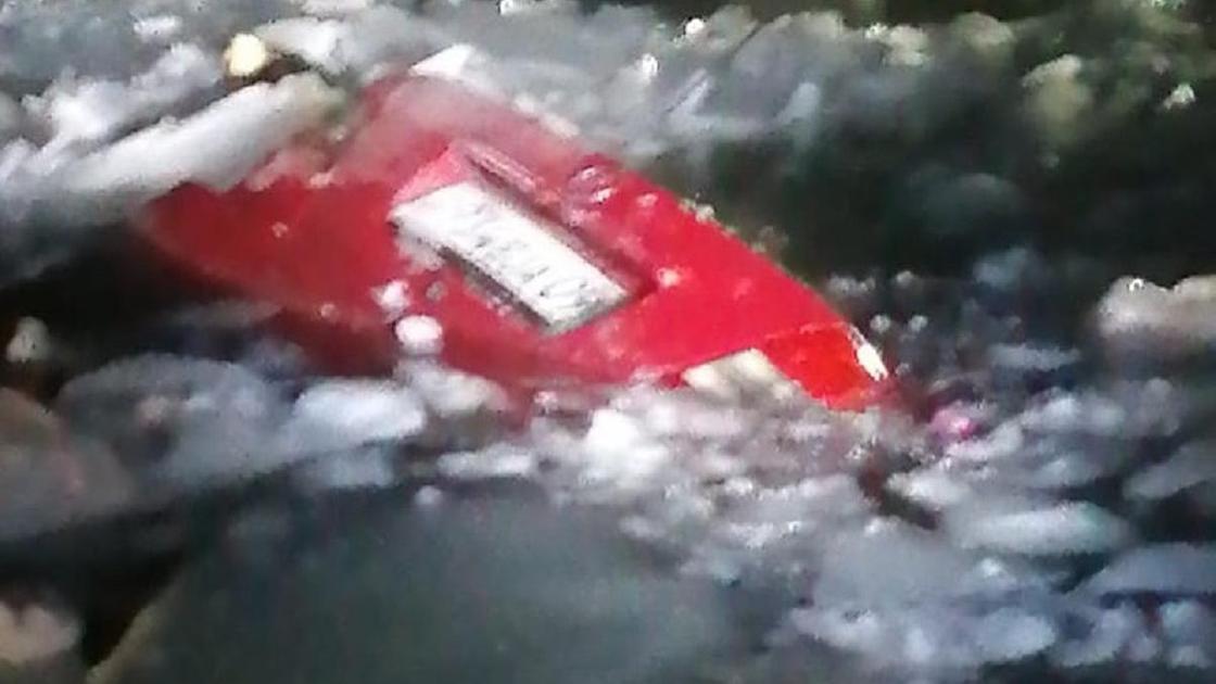Автомобиль ушел под лед в Карагандинской области
