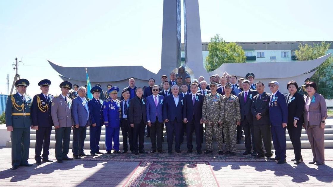 Аллея героев в поселке Касыма Кайсенова