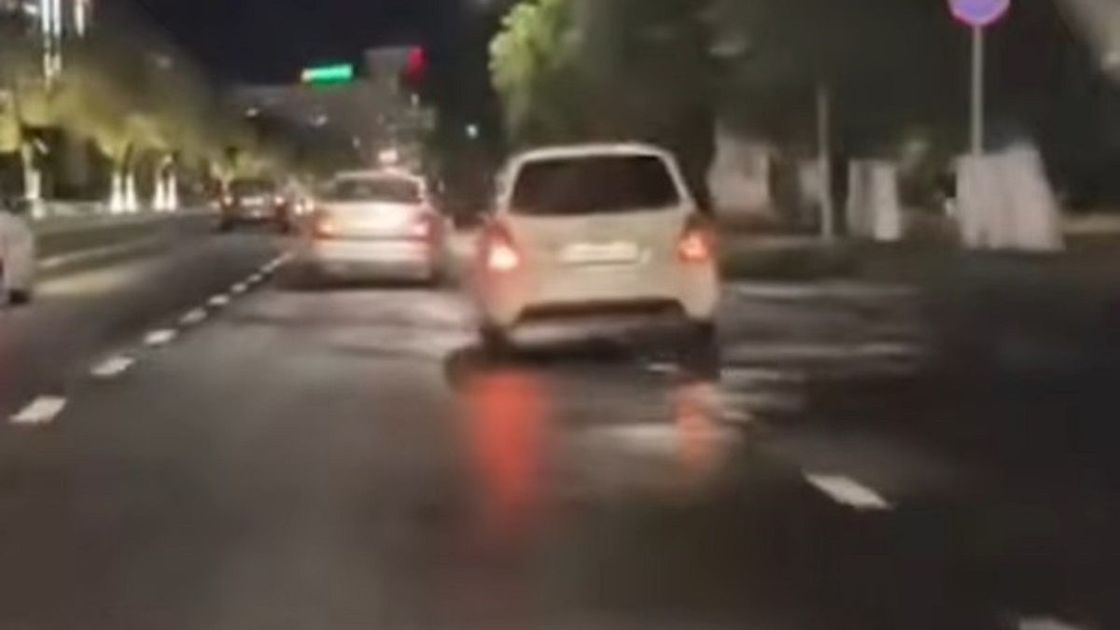 Автомобили