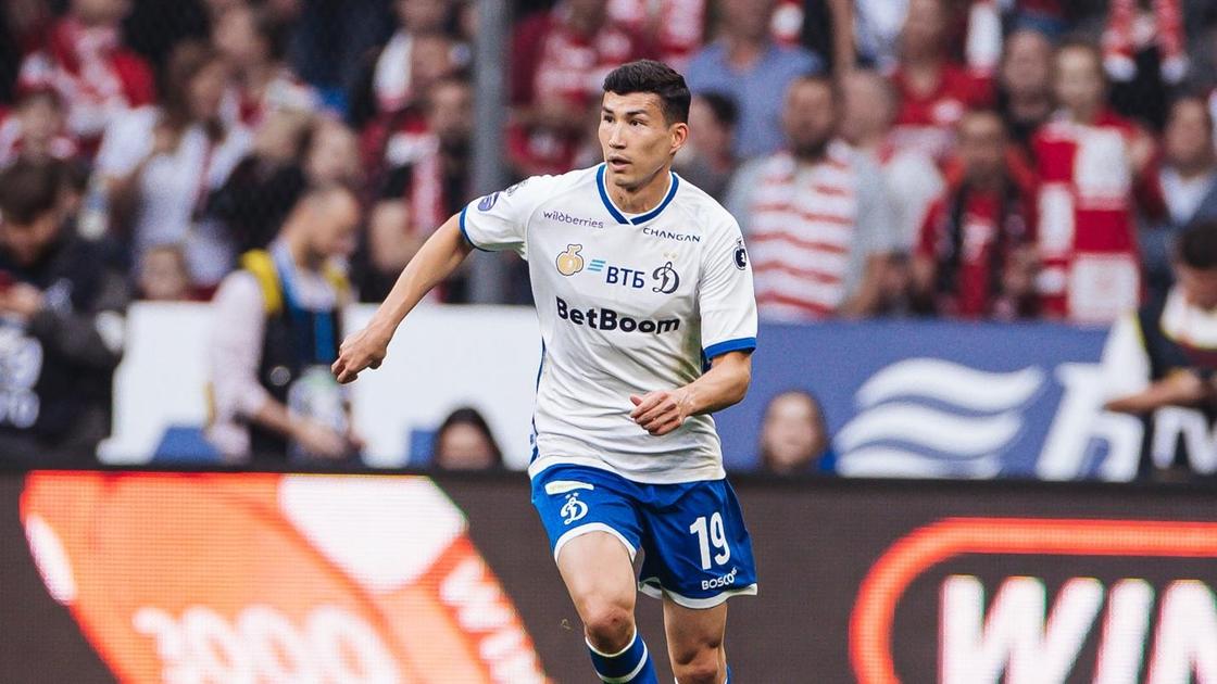 Казахстанский футболист Бахтиер Зайнутдинов