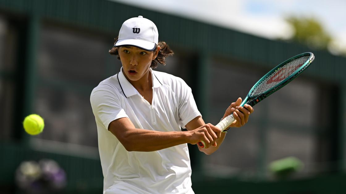 Казахстанский теннисист Амир Омарханов