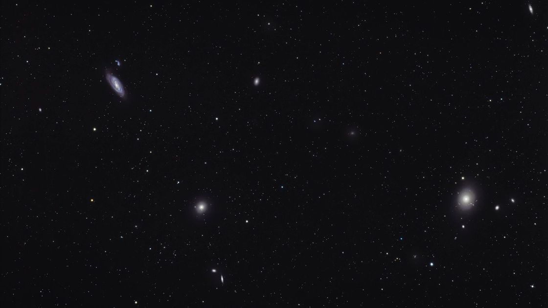 Галактики M87, M89 и M90 в созвездии Девы