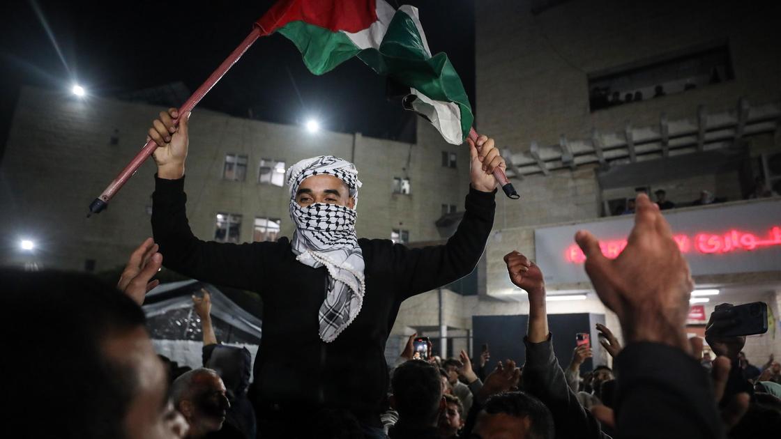 Жители Газы празднуют прекращение огня