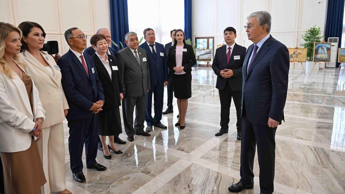 Касым-Жомарт Токаев встретился с представителями общественности