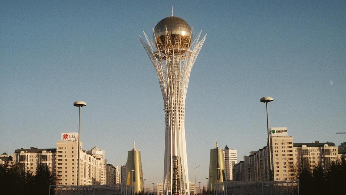 Астана. Башня «Байтерек»