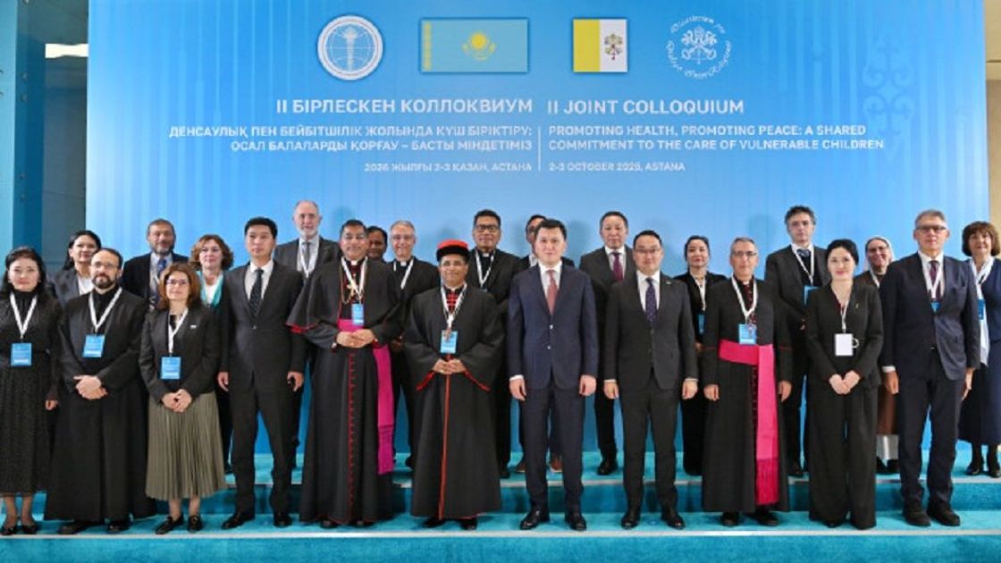 Ерлан Карин встретился с представителями Ватикана