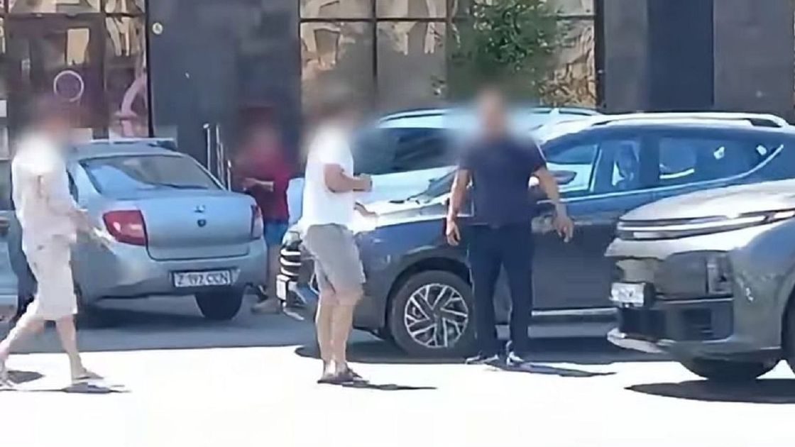 Драка на дороге в Астане