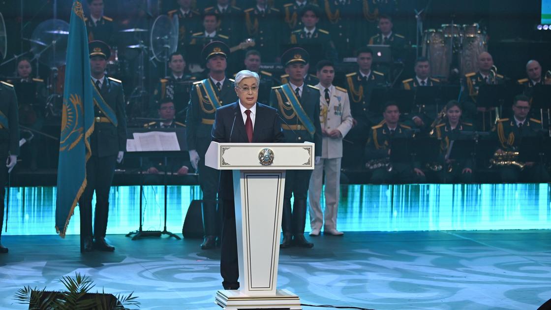 Токаев принял участие в торжественном собрании по случаю Дня защитника Отечества