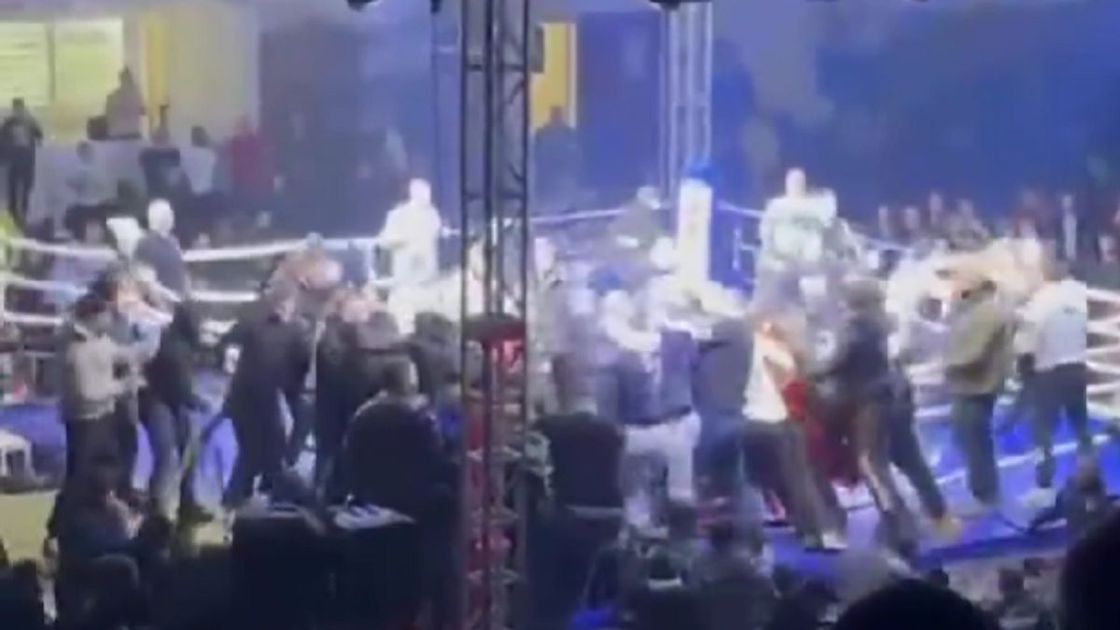 Драка на ринге