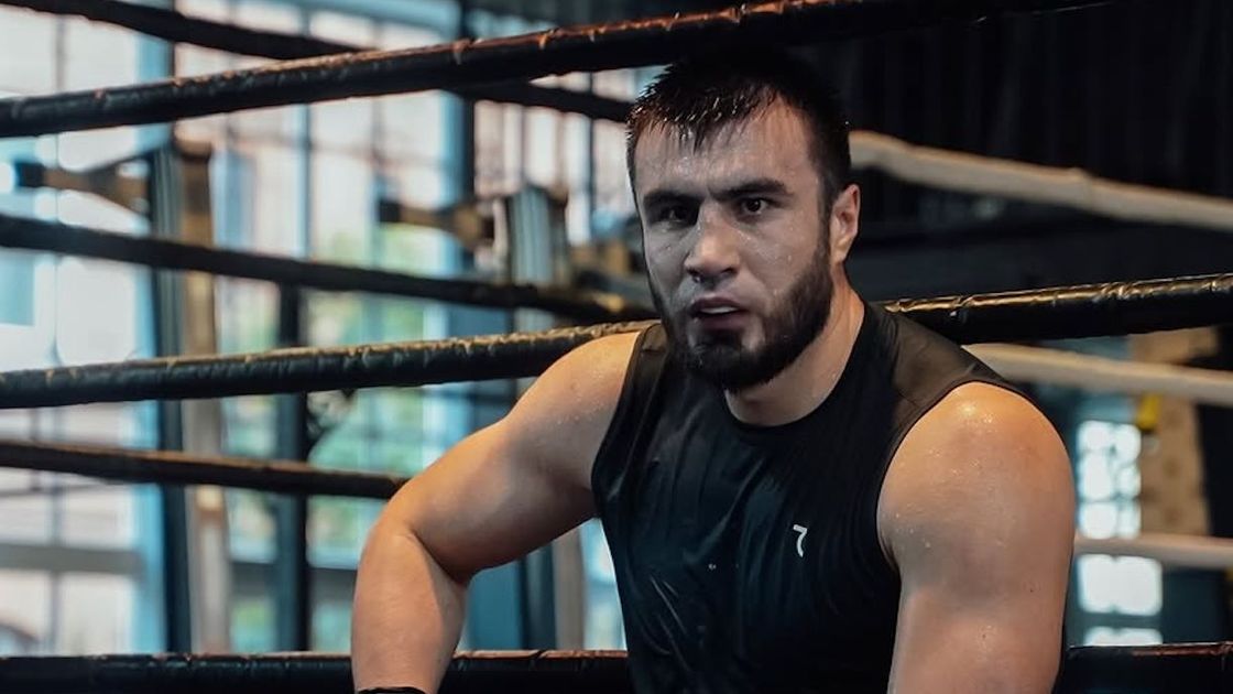 Узбекистанский боксер Баходир Джалолов