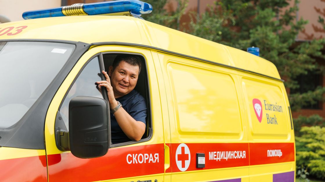 Водитель скорой помощи