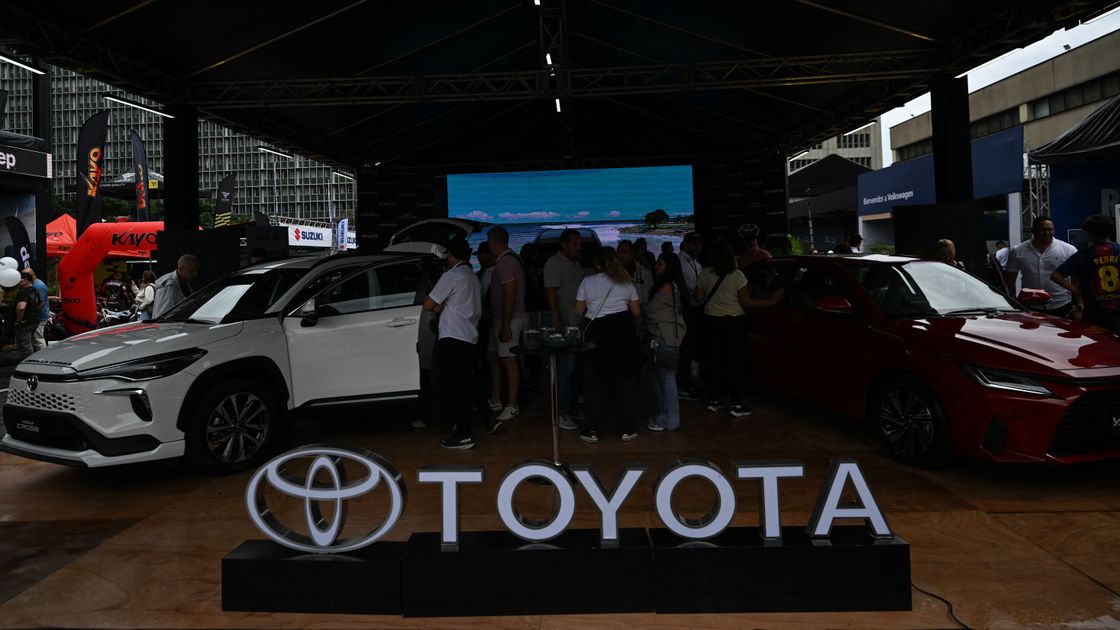 Логотип Toyota