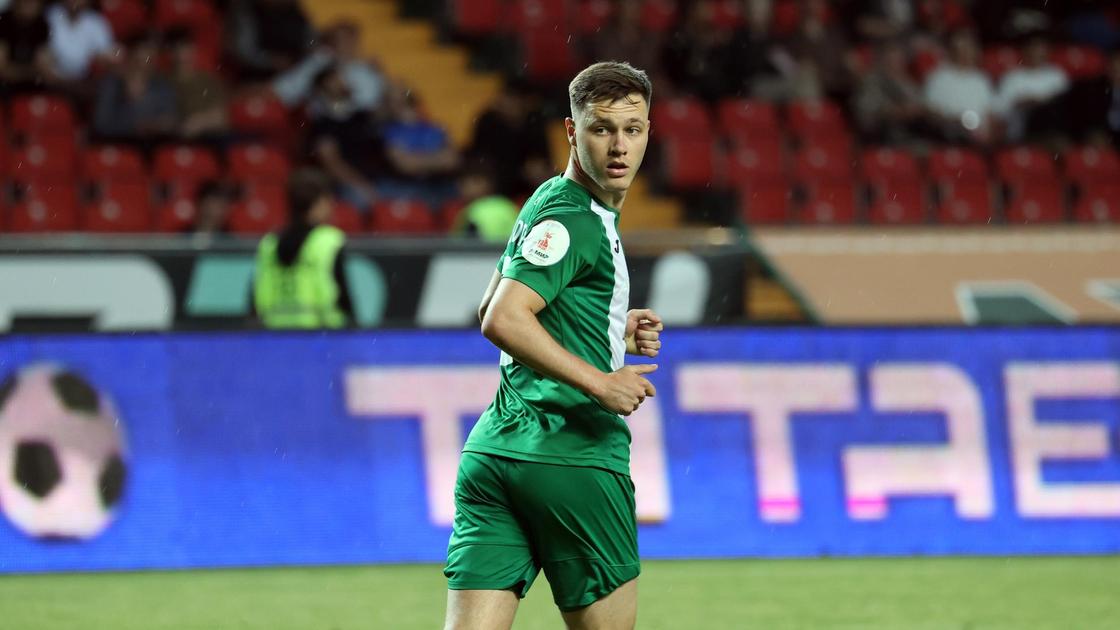 Казахстанский футболист Максим Самородов