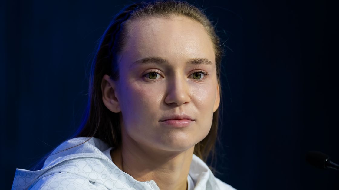 Казахстанская теннисистка Елена Рыбакина