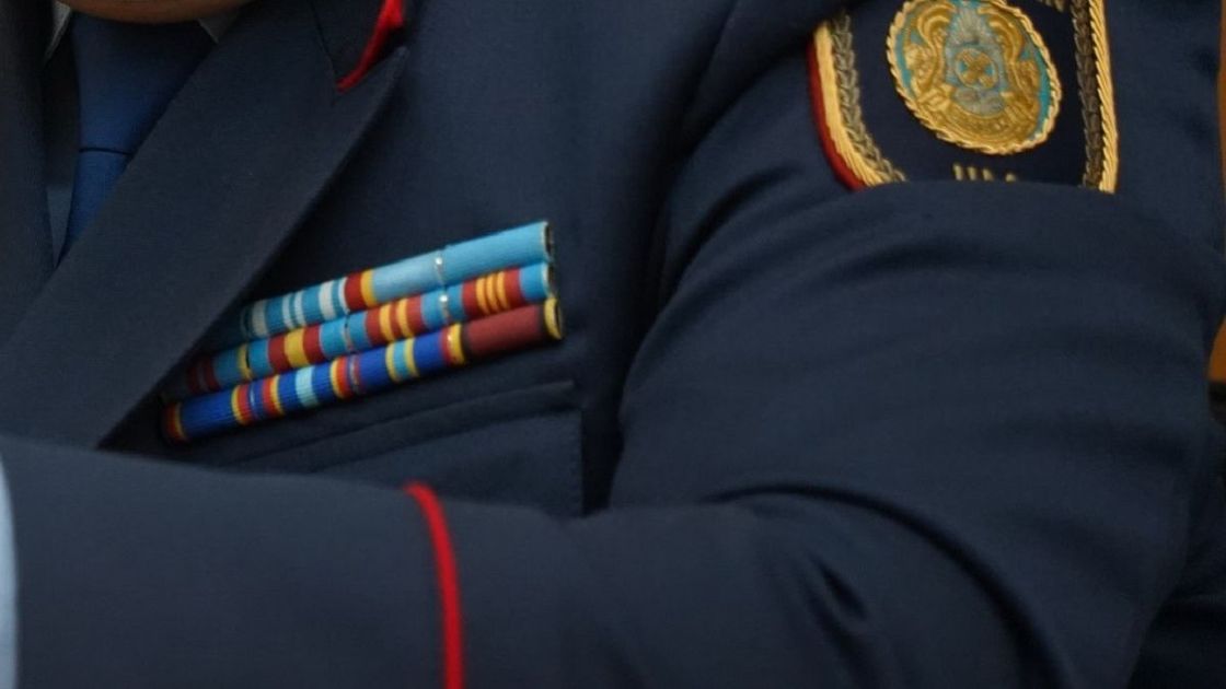 Полицейский в форме