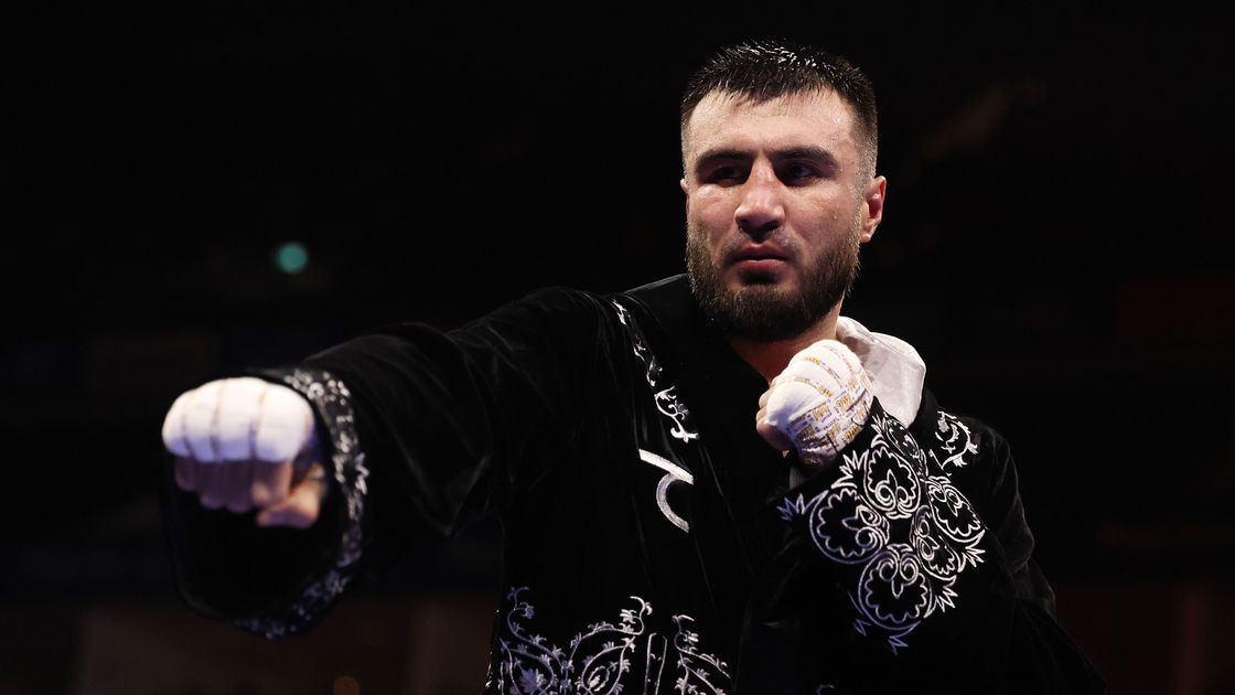Узбекистанский боксер Баходир Джалолов