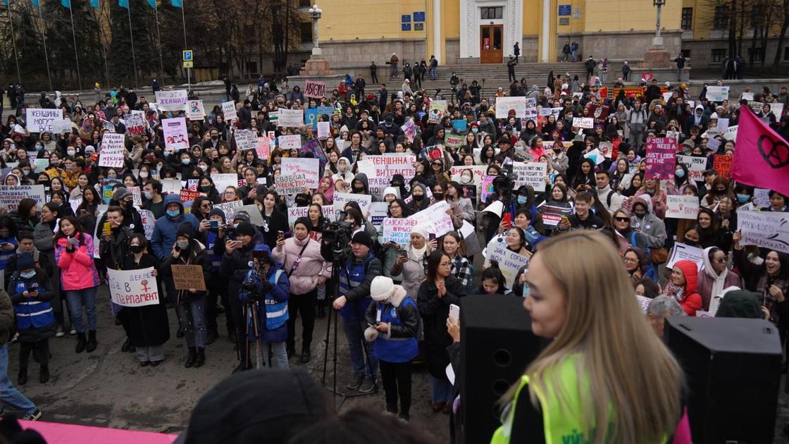 Митинг в Алматы