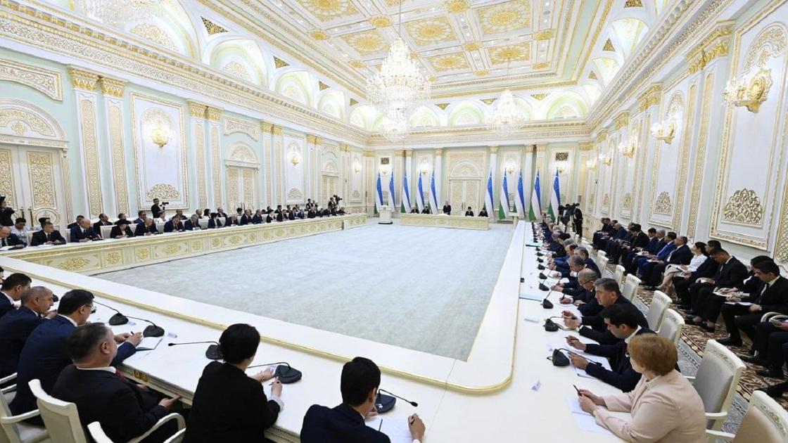 Заседание с президентом Узбекистана
