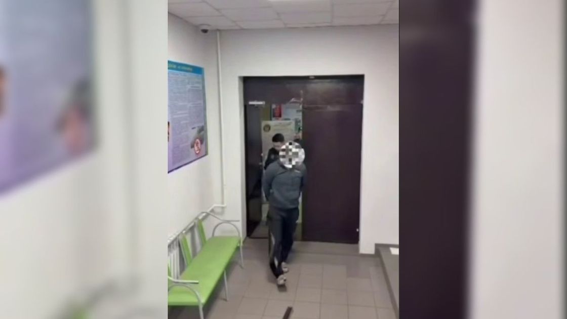 Задержанный мужчина