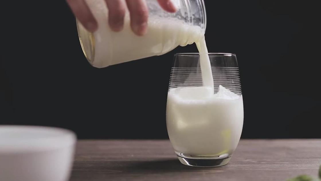 Молока в стакане
