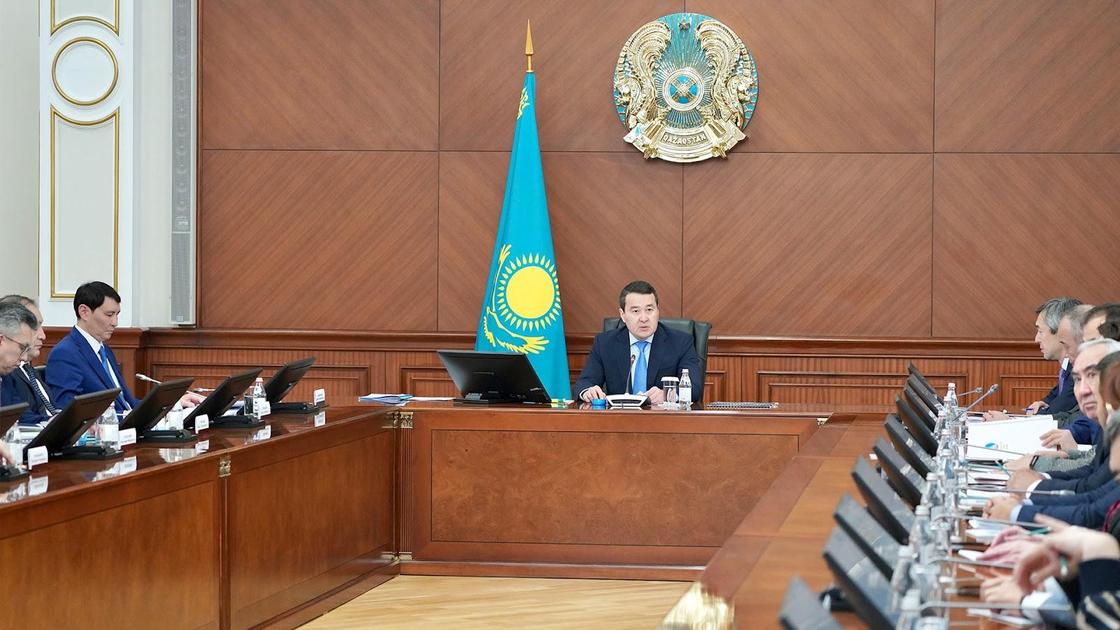 Алихан Смаилов провел заседание Совета отечественных предпринимателей