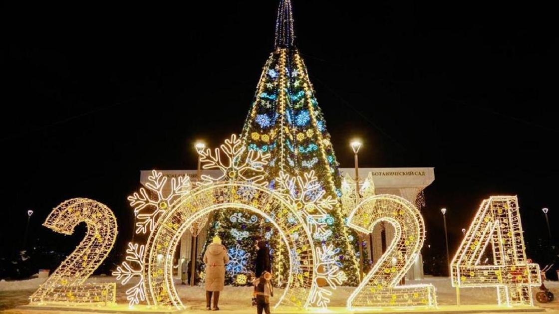 Новогодняя елка в Астане
