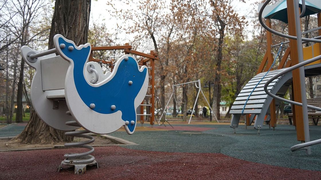 Детская площадка в парке