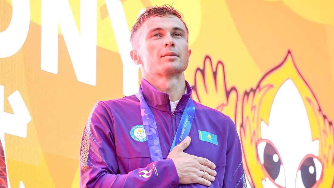 Казахстанский велогонщик Алексей Луценко