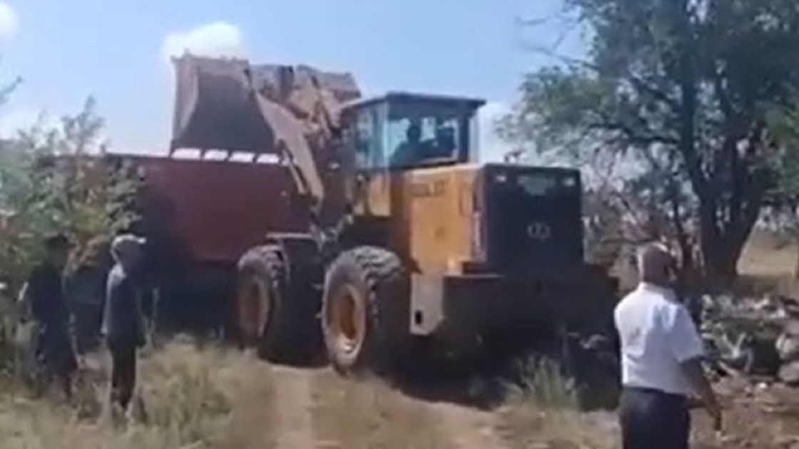 Стихийная свалка в Актобе