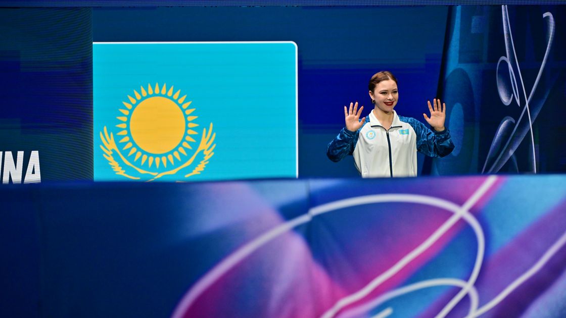 Казахстанская фигуристка Софья Самоделкина