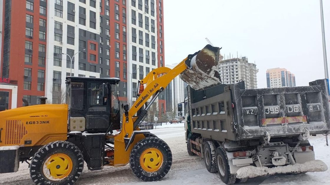 Уборка снега в Астане