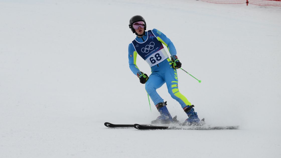 Казахстанский горнолыжник Ростислав Хохлов