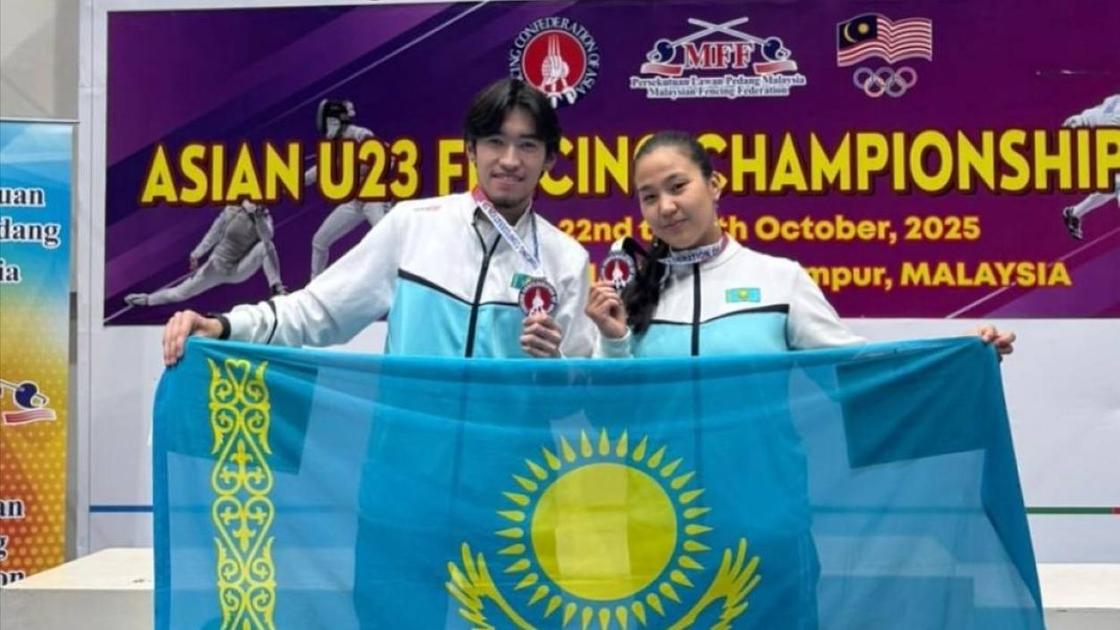 Казахстанские фехтовальщики Габидин Мустафин и Адема Серикбай