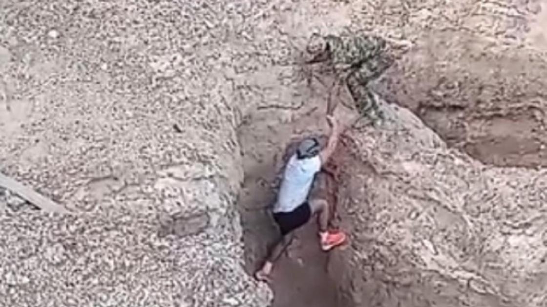 Туристу помогли на Чарынском каньоне