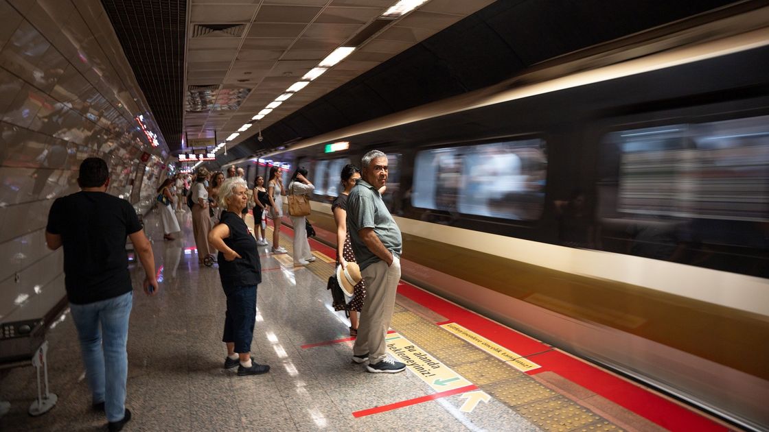 Метро в Стамбуле