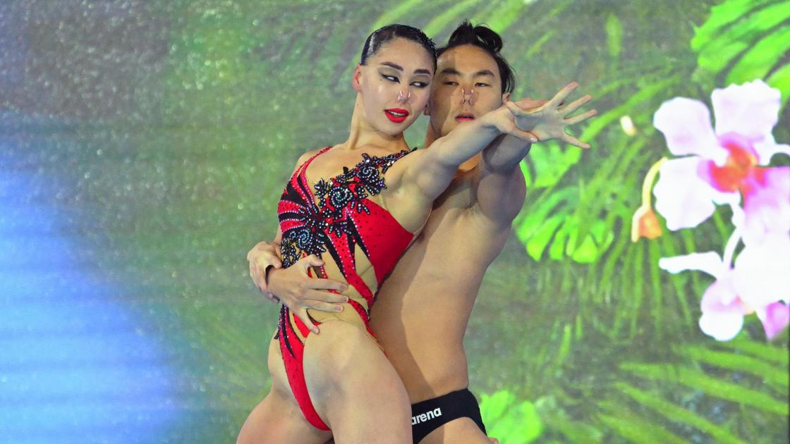 Казахстанские синхронисты Наргиза Болатова и Эдуард Ким