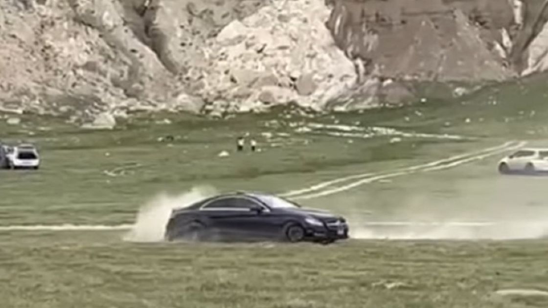 Автомобиль в Айракты