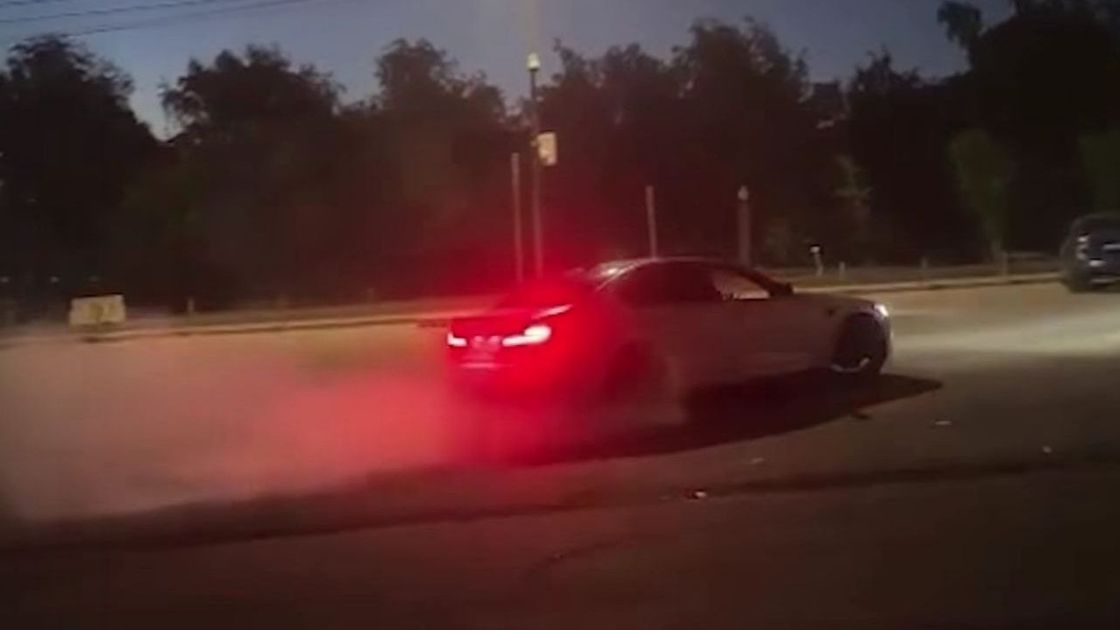 BMW дрифтует