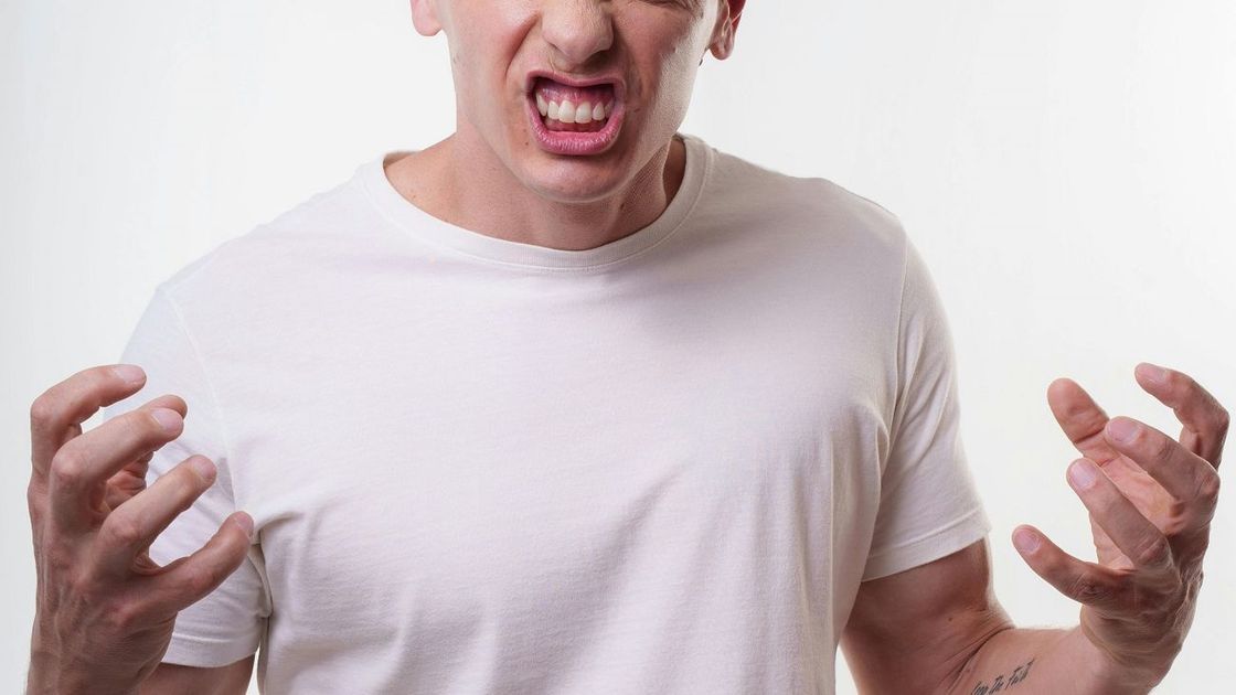 Злой мужчина