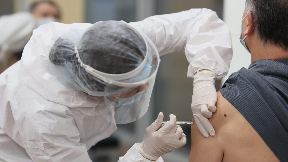 Вакцинация в Алматы