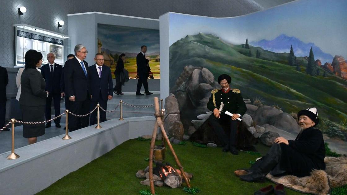 Президент "Алтынемел" мемориалдық музейіне барды