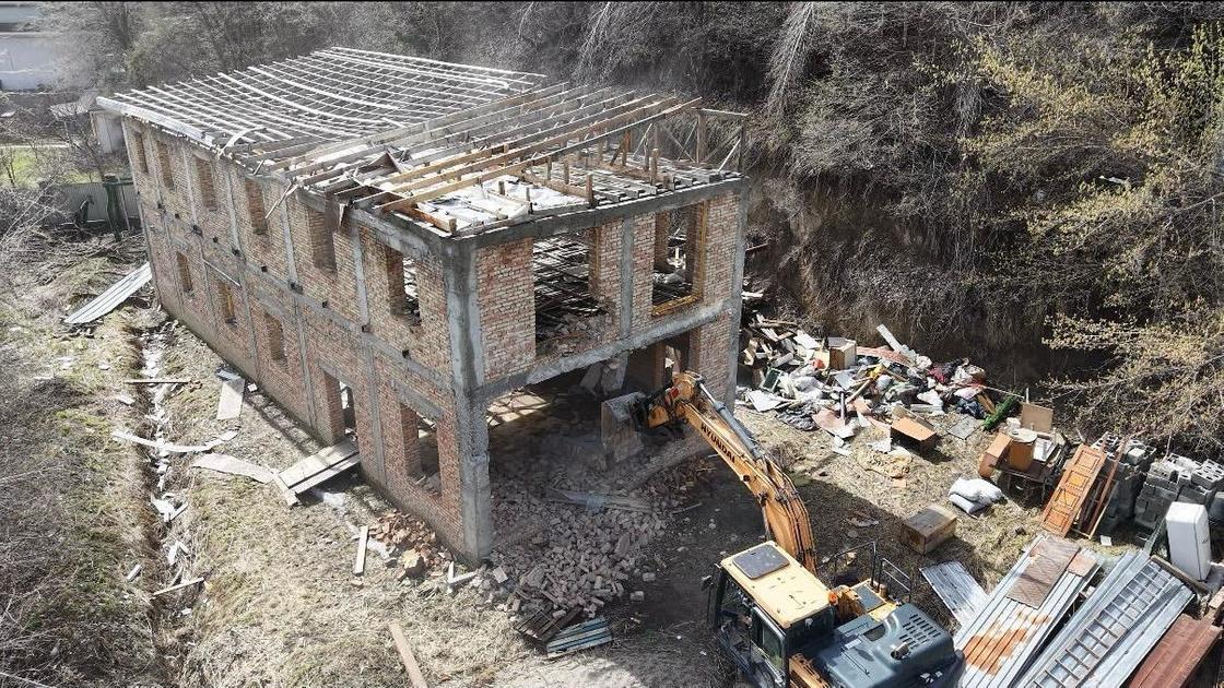 Снос объекта в Алматы