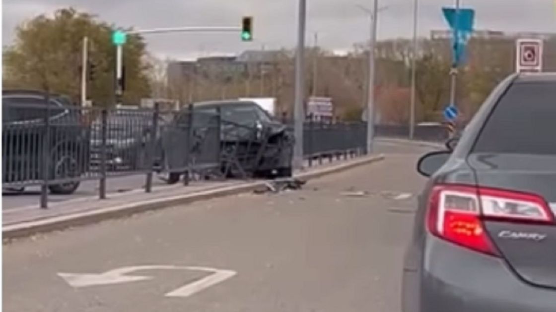 Автомобили попали в аварию